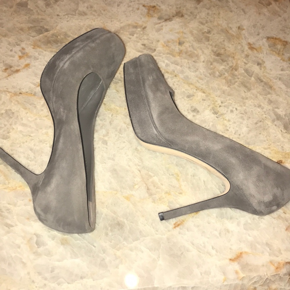 Gucci Grey Suede Pumps - Picture 4 of 6